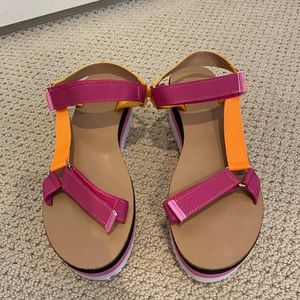 YOKT platform sandals (Tevas) !!!